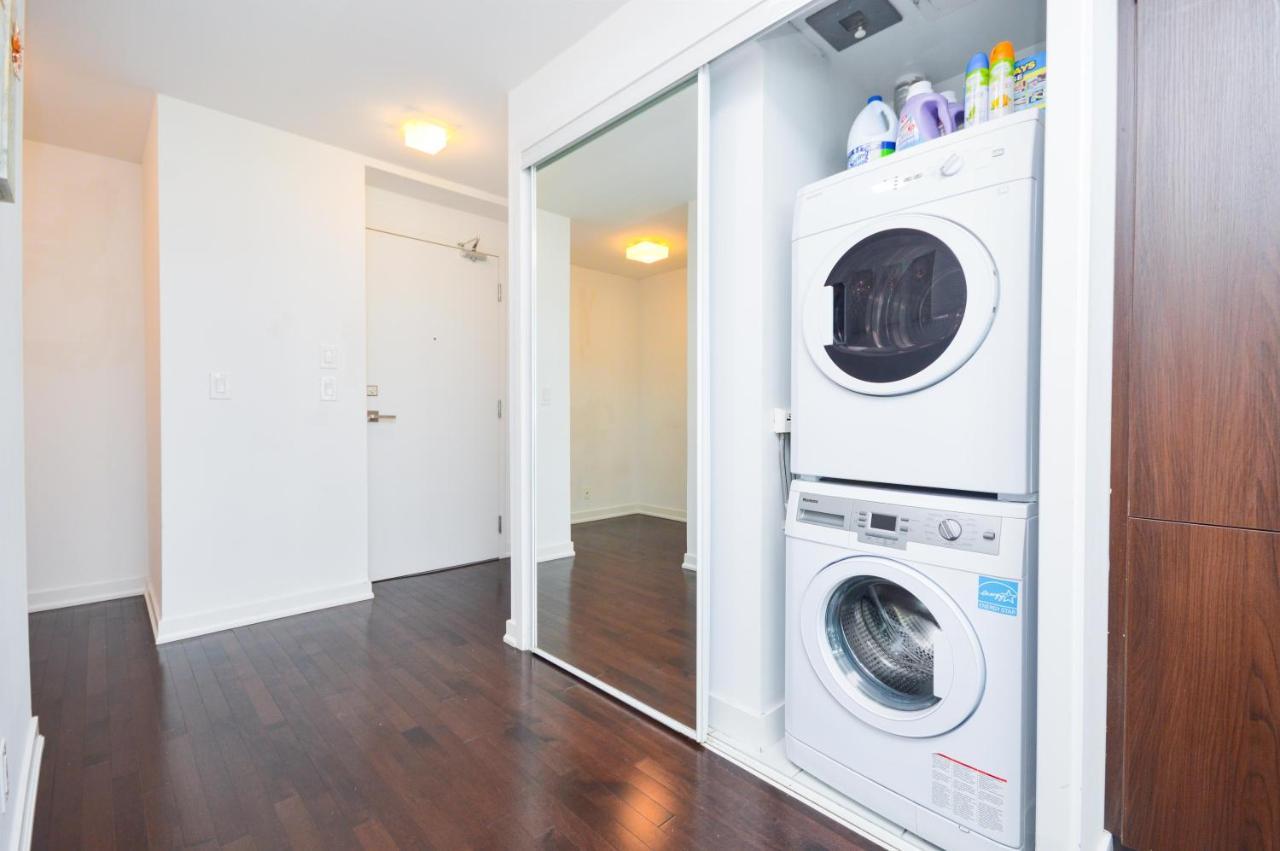 Downtown Toronto Condo Near Cn Tower, Mtcc, Rogers Center , Union Station ภายนอก รูปภาพ