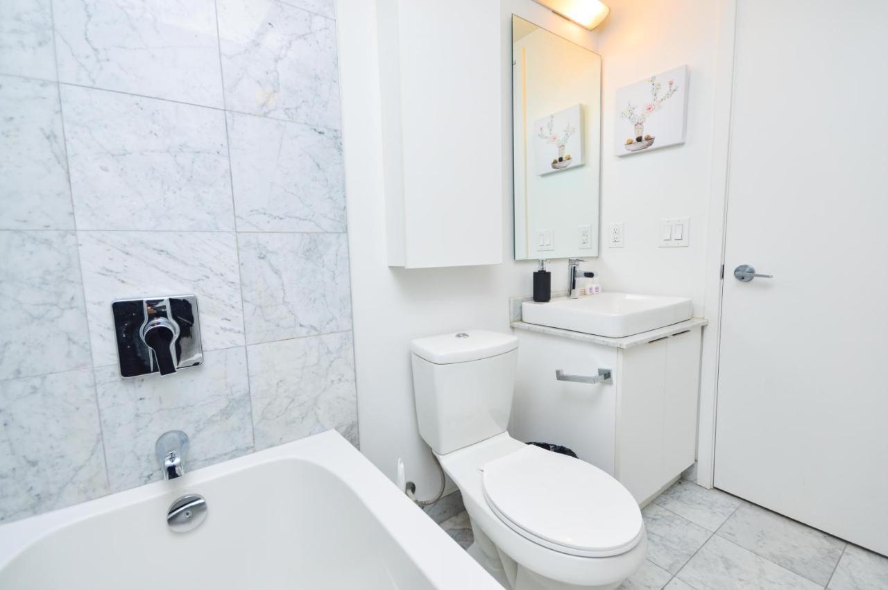 Downtown Toronto Condo Near Cn Tower, Mtcc, Rogers Center , Union Station ภายนอก รูปภาพ