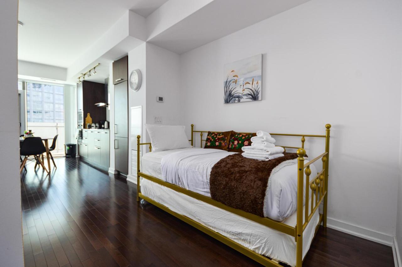 Downtown Toronto Condo Near Cn Tower, Mtcc, Rogers Center , Union Station ภายนอก รูปภาพ