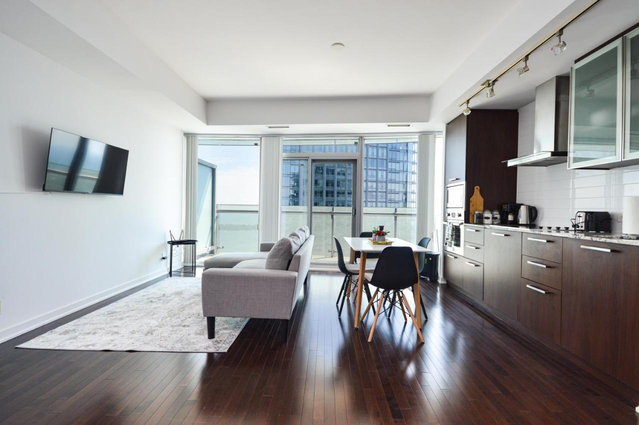 Downtown Toronto Condo Near Cn Tower, Mtcc, Rogers Center , Union Station ภายนอก รูปภาพ