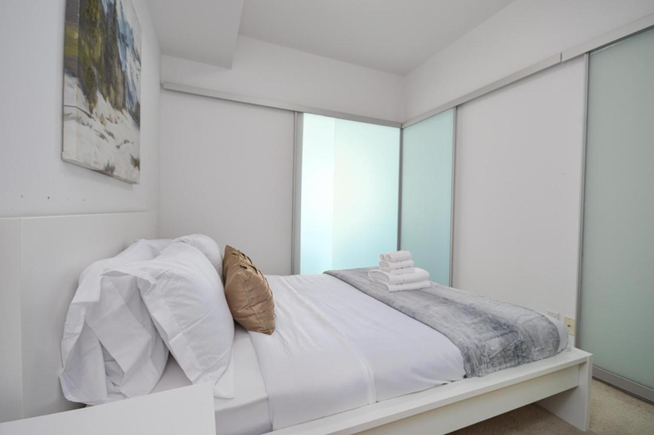 Downtown Toronto Condo Near Cn Tower, Mtcc, Rogers Center , Union Station ภายนอก รูปภาพ