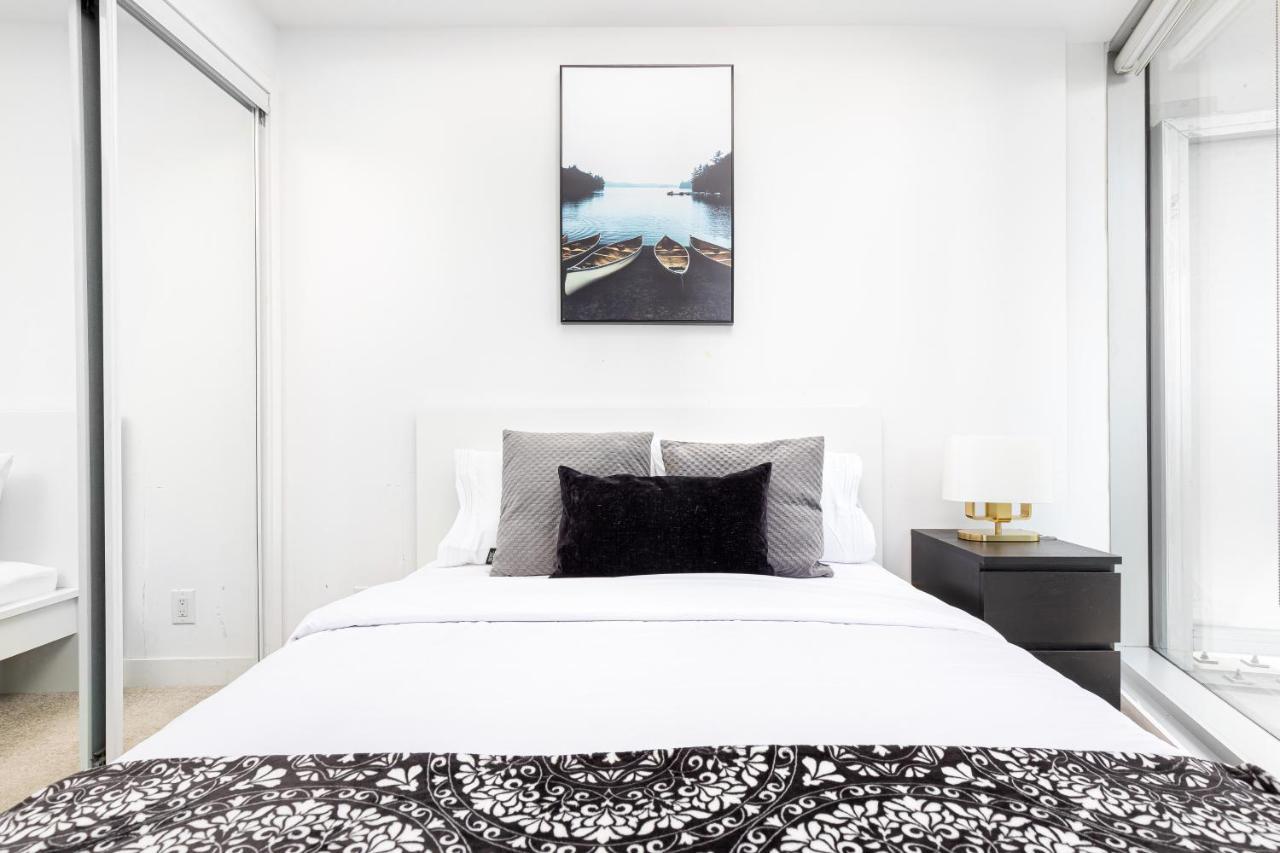 Downtown Toronto Condo Near Cn Tower, Mtcc, Rogers Center , Union Station ภายนอก รูปภาพ