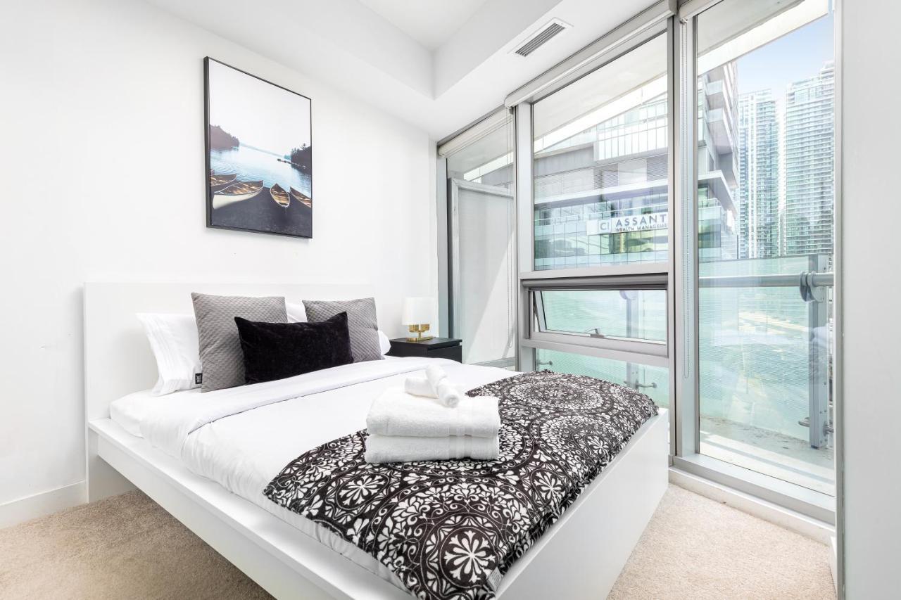 Downtown Toronto Condo Near Cn Tower, Mtcc, Rogers Center , Union Station ภายนอก รูปภาพ